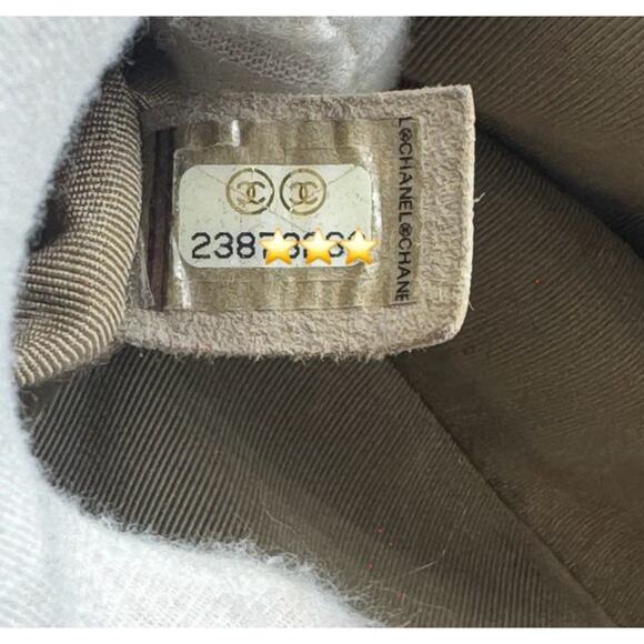 Medium Boy Flap Bag Quilted Caviar Leather Beige Authentic - Picture 16 of 16